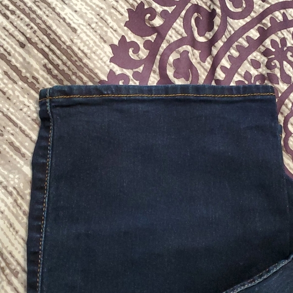 EUC Levi jeans - Picture 2 of 3